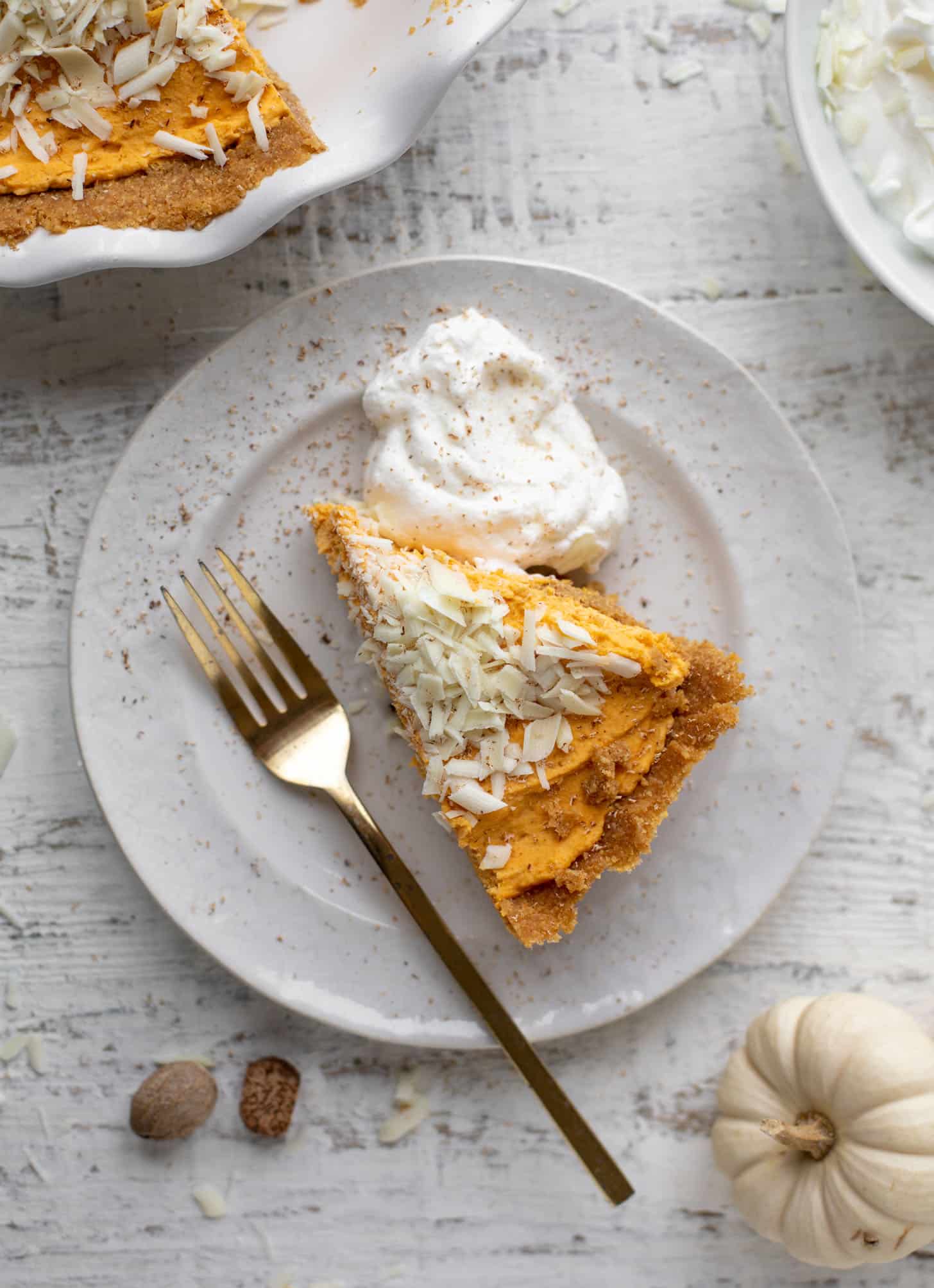 pumpkin mousse pie with white chocolate