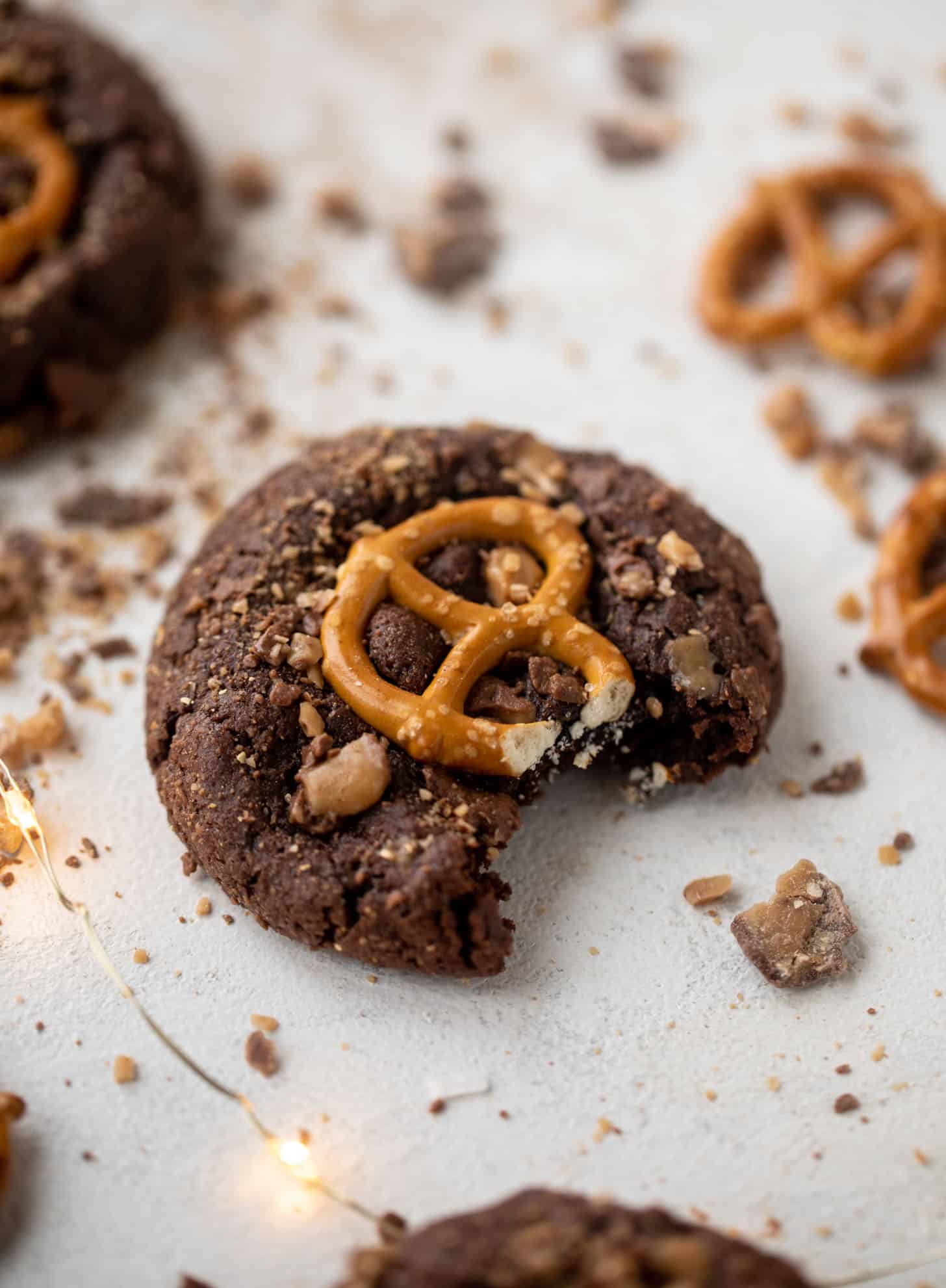 chocolate toffee pretzel cookies