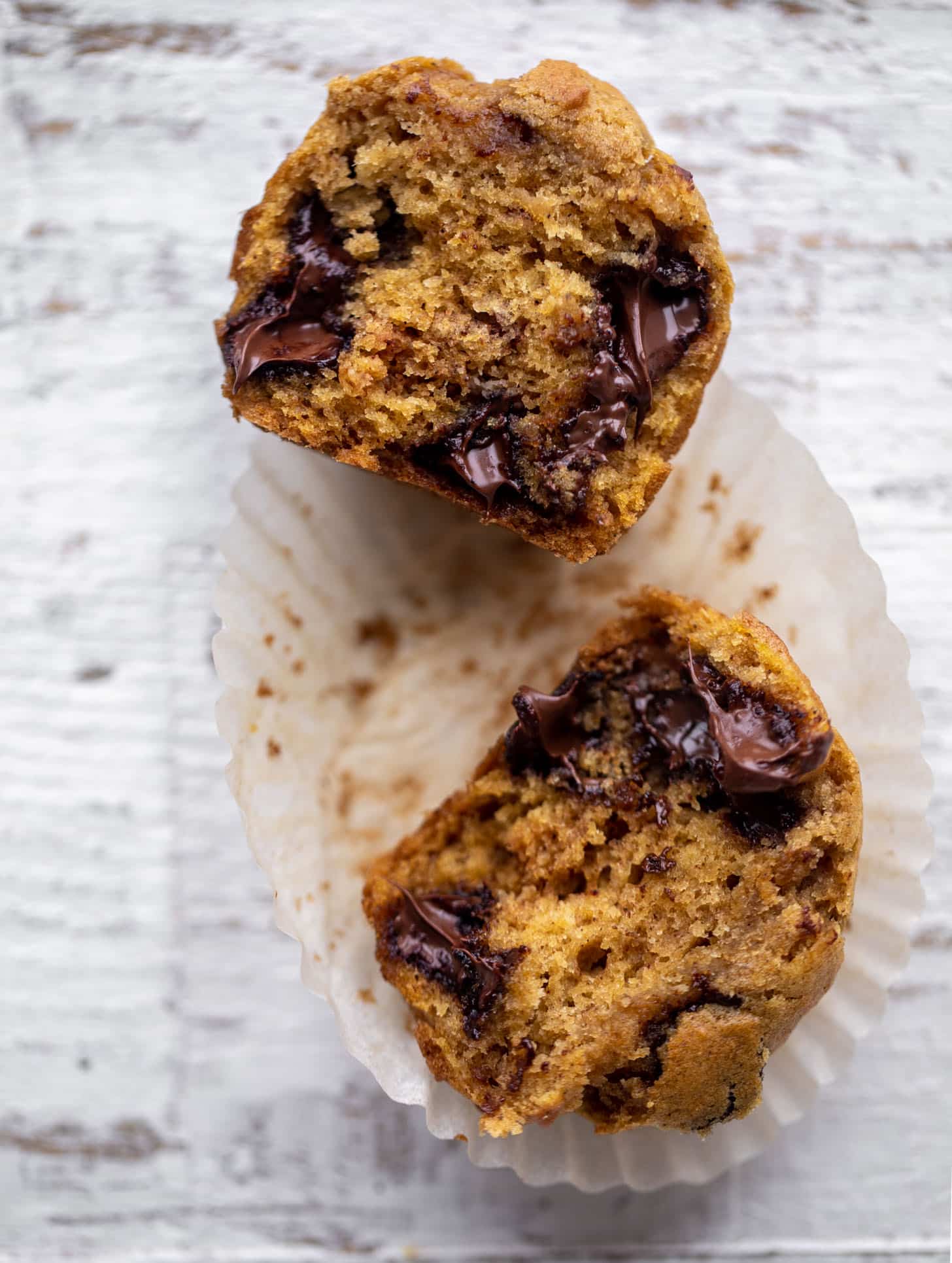 pumpkin chocolate chip muffins