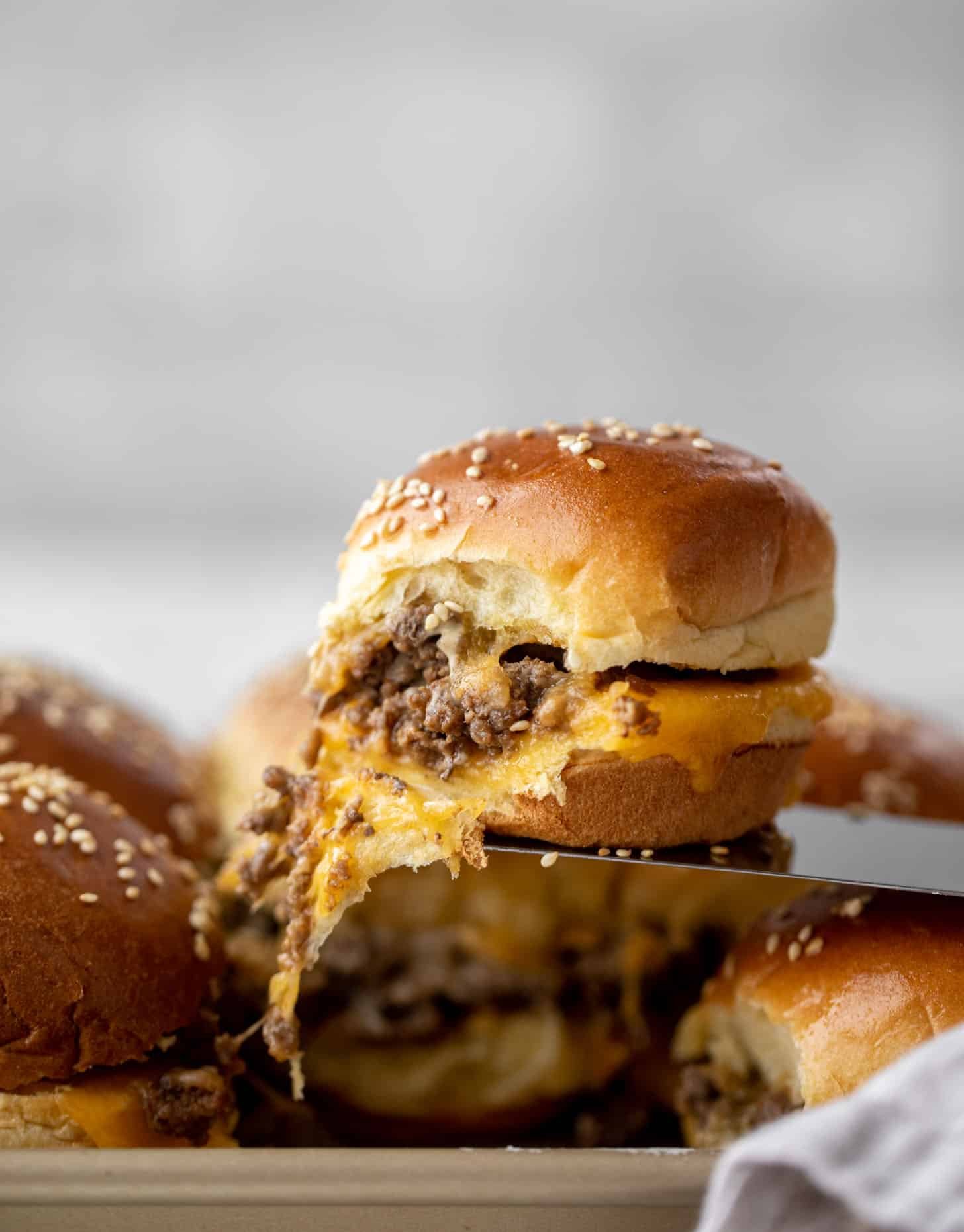 cheeseburger sliders with house sauce