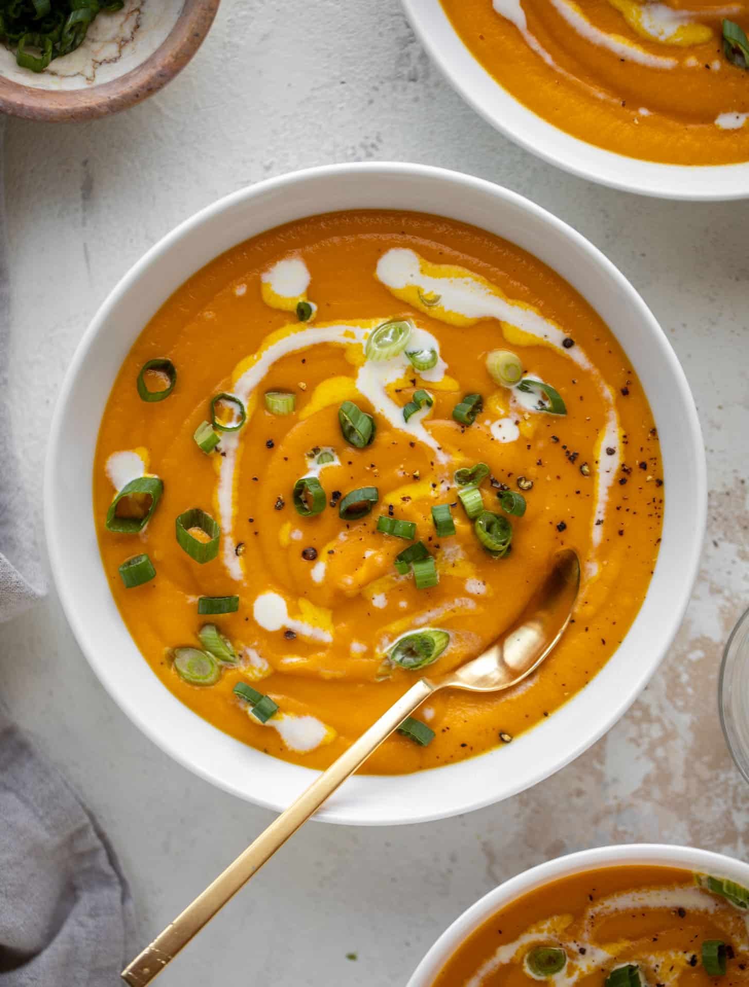 roasted carrot coconut soup
