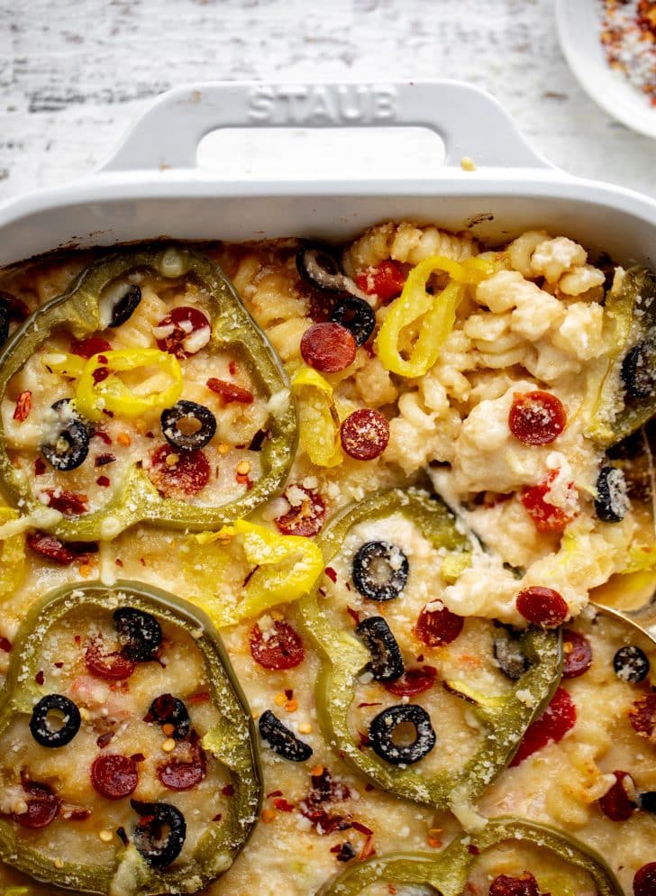 white pizza supreme mac and cheese