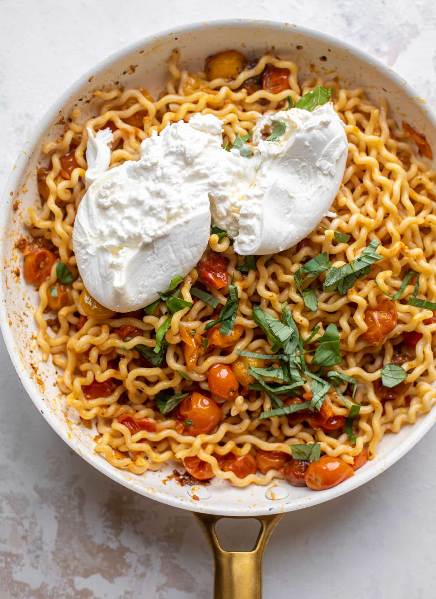 pasta with burrata cheese