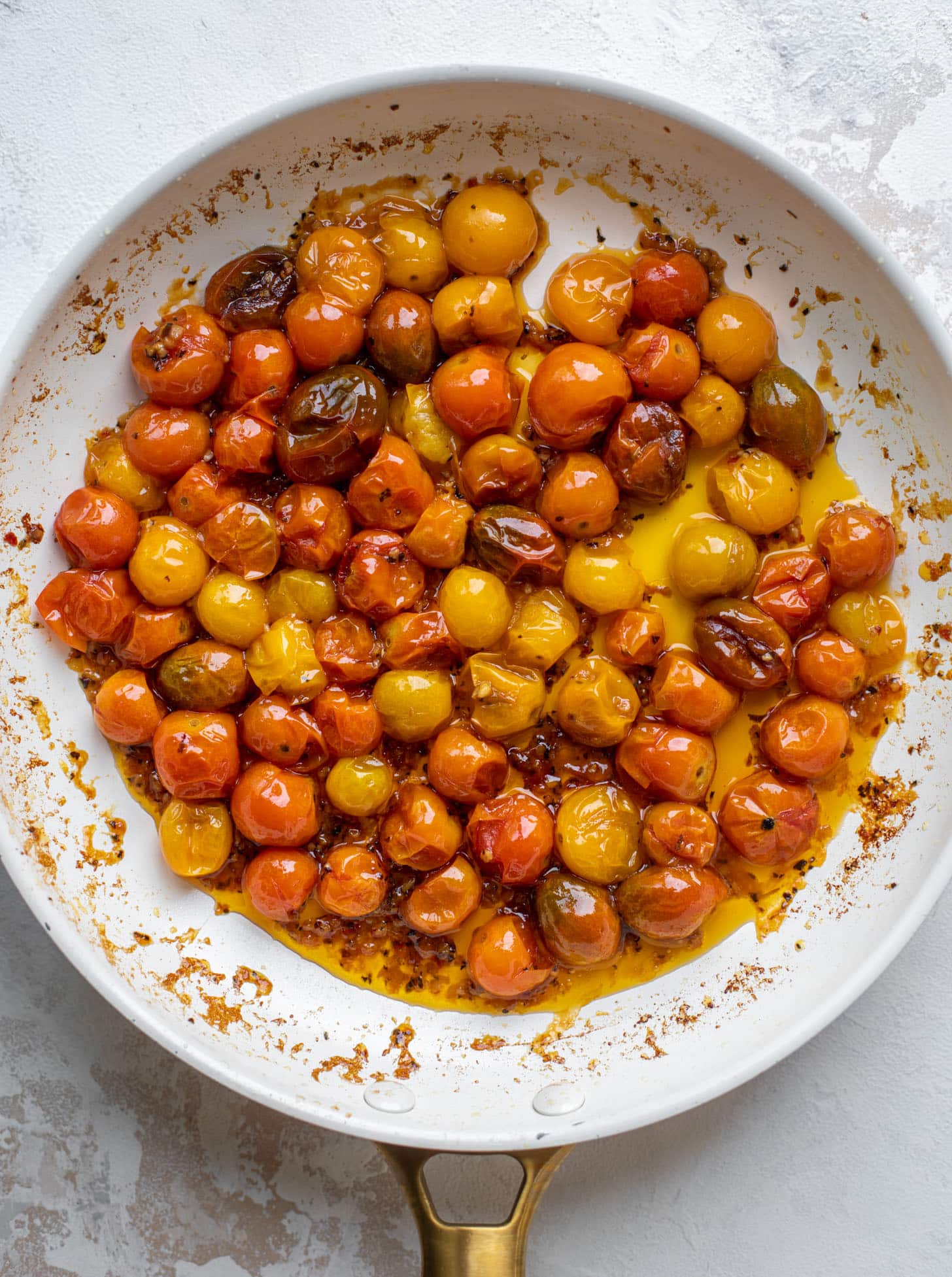 burst tomatoes and garlic