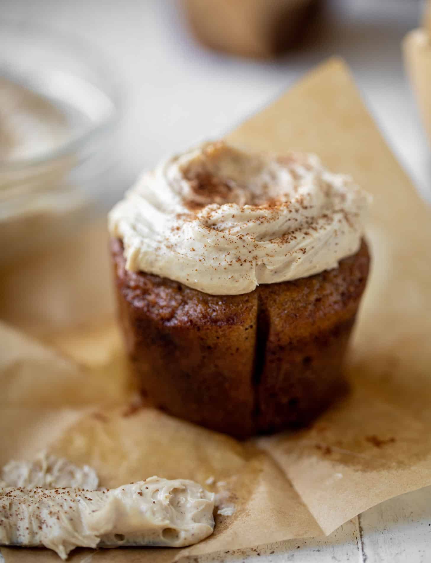 pumpkin dream cupcakes with espresso frosting