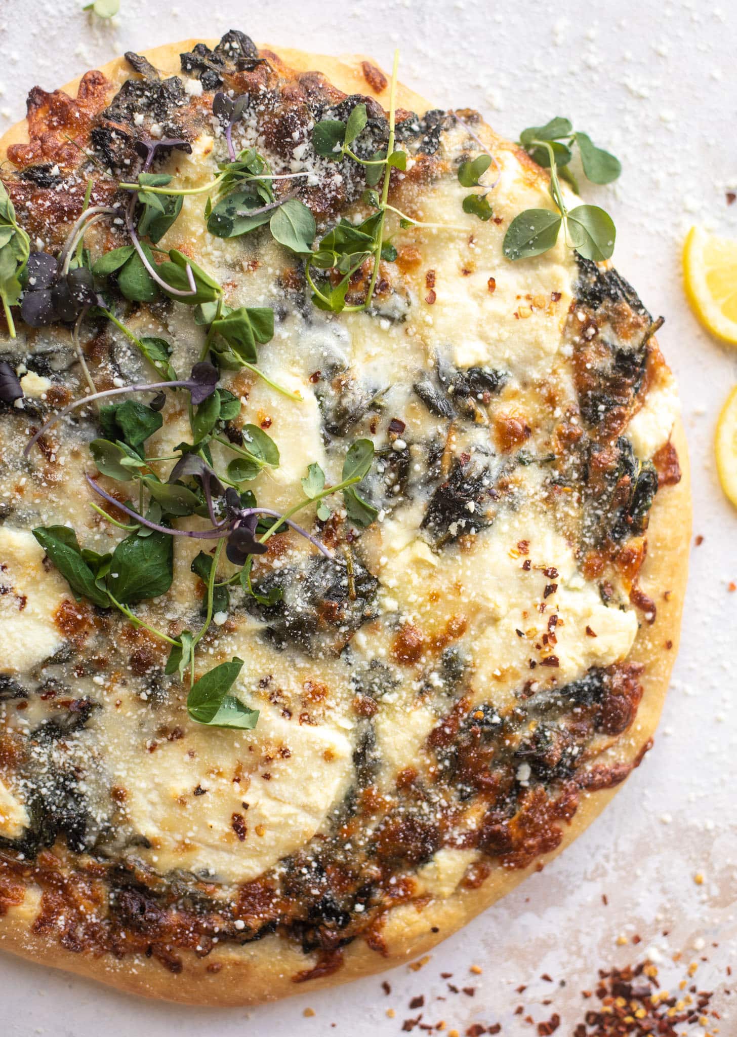 smoked mozzarella spinach pizza