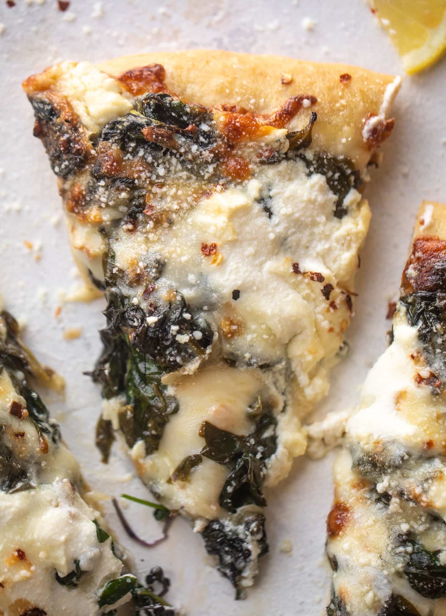 smoked mozzarella spinach pizza
