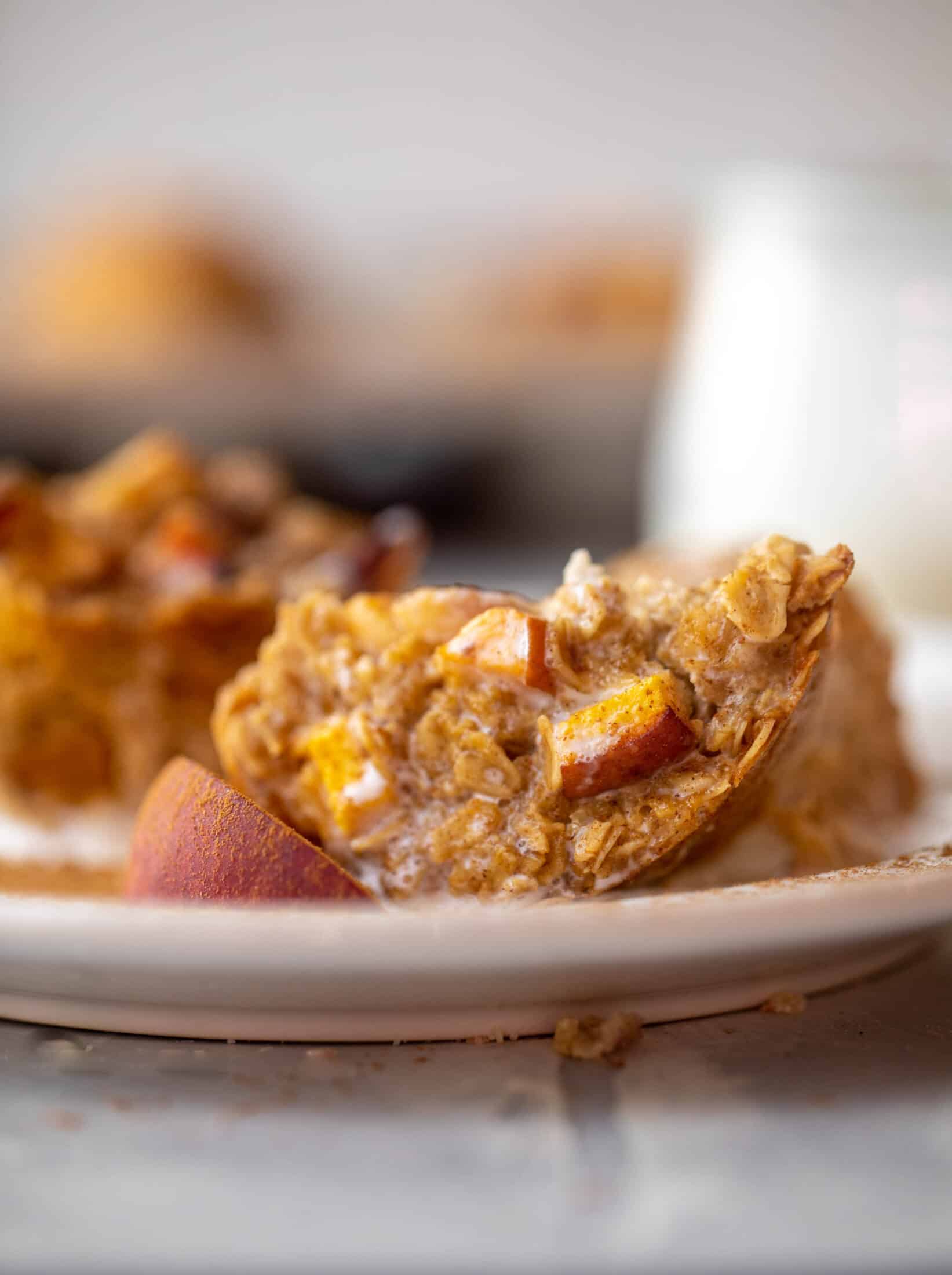 peaches and cream baked oatmeal cups