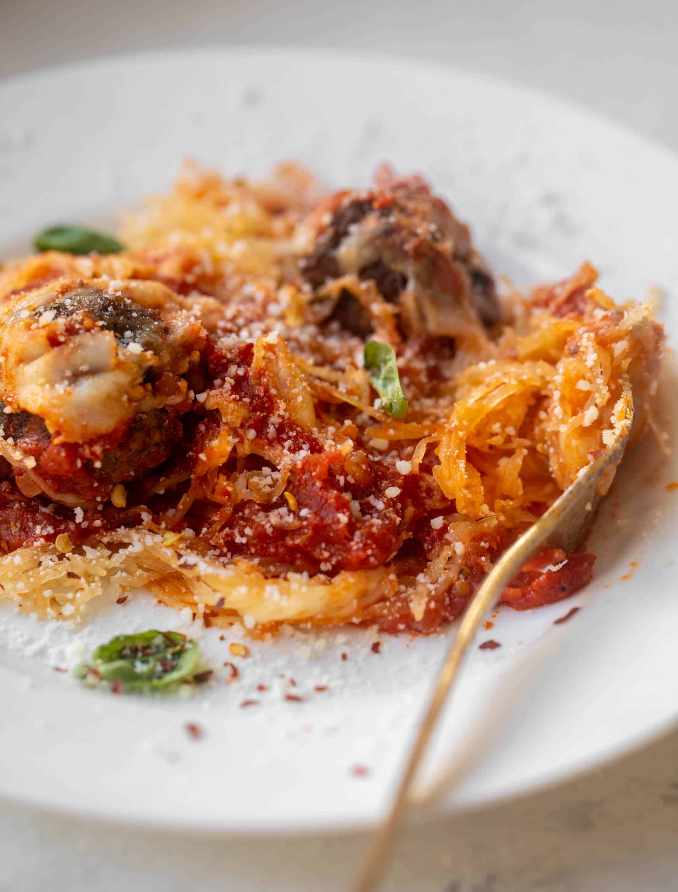 baked spaghetti squash and meatballs