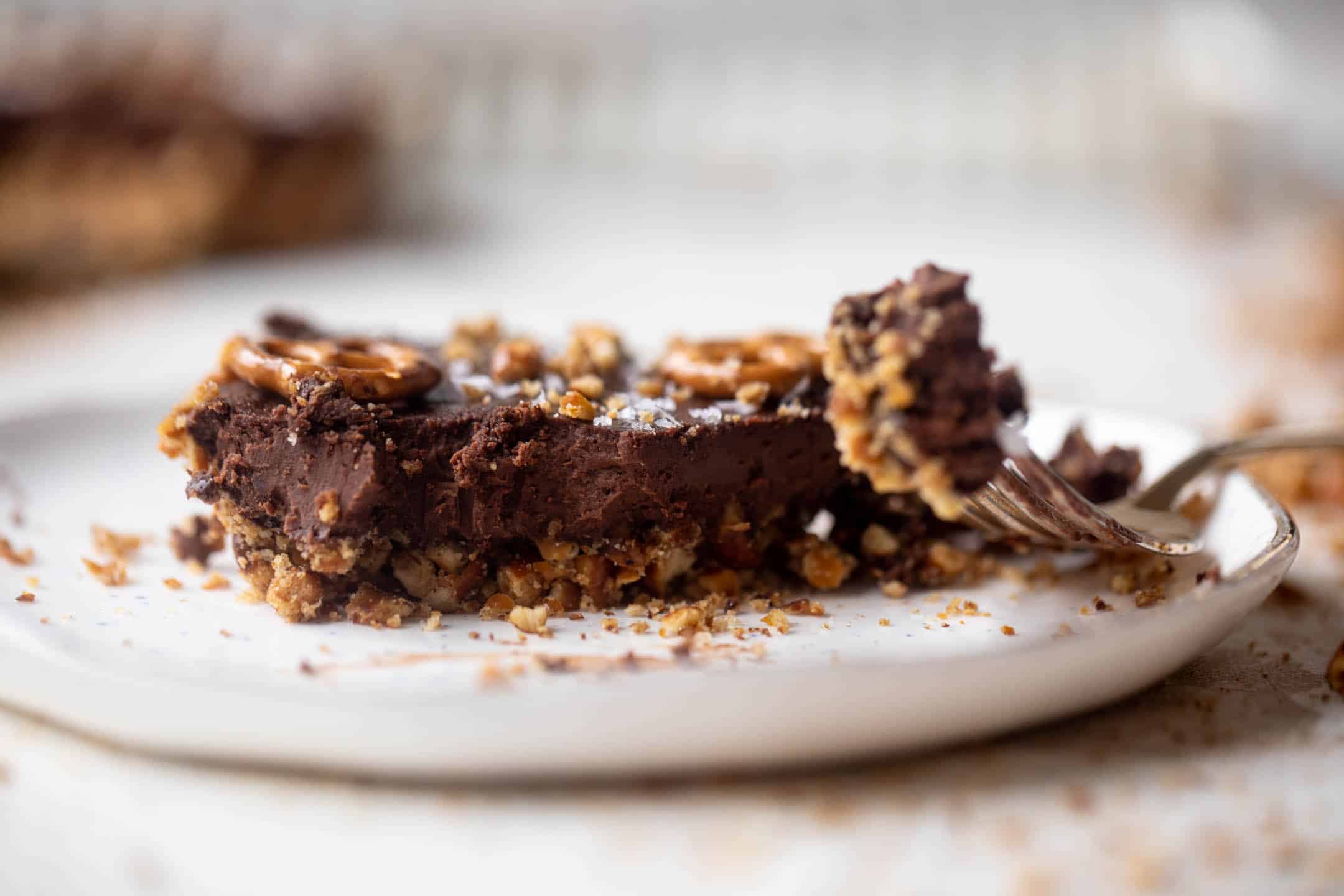 chocolate pretzel tart
