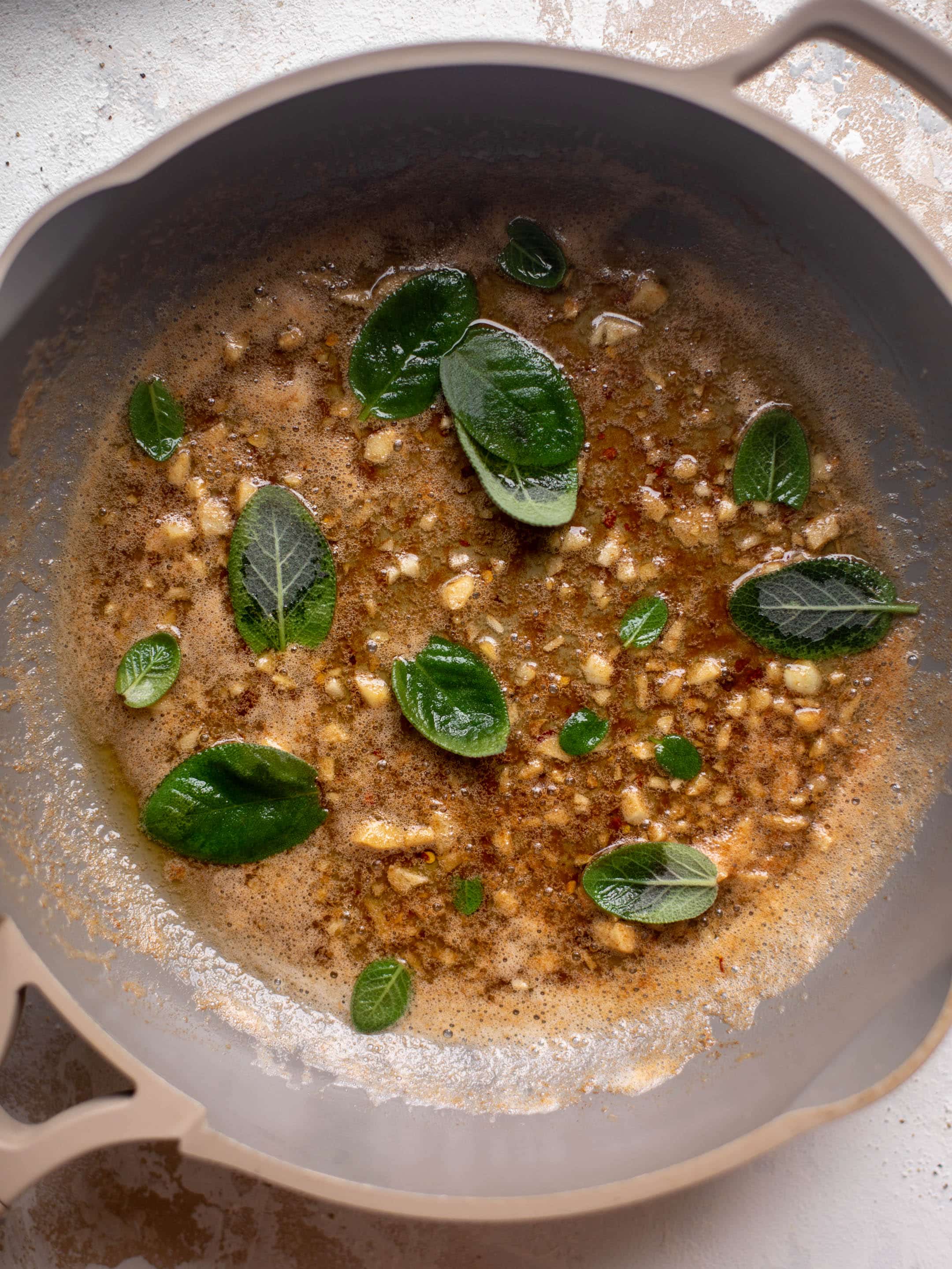 30 minute spicy brown butter pasta