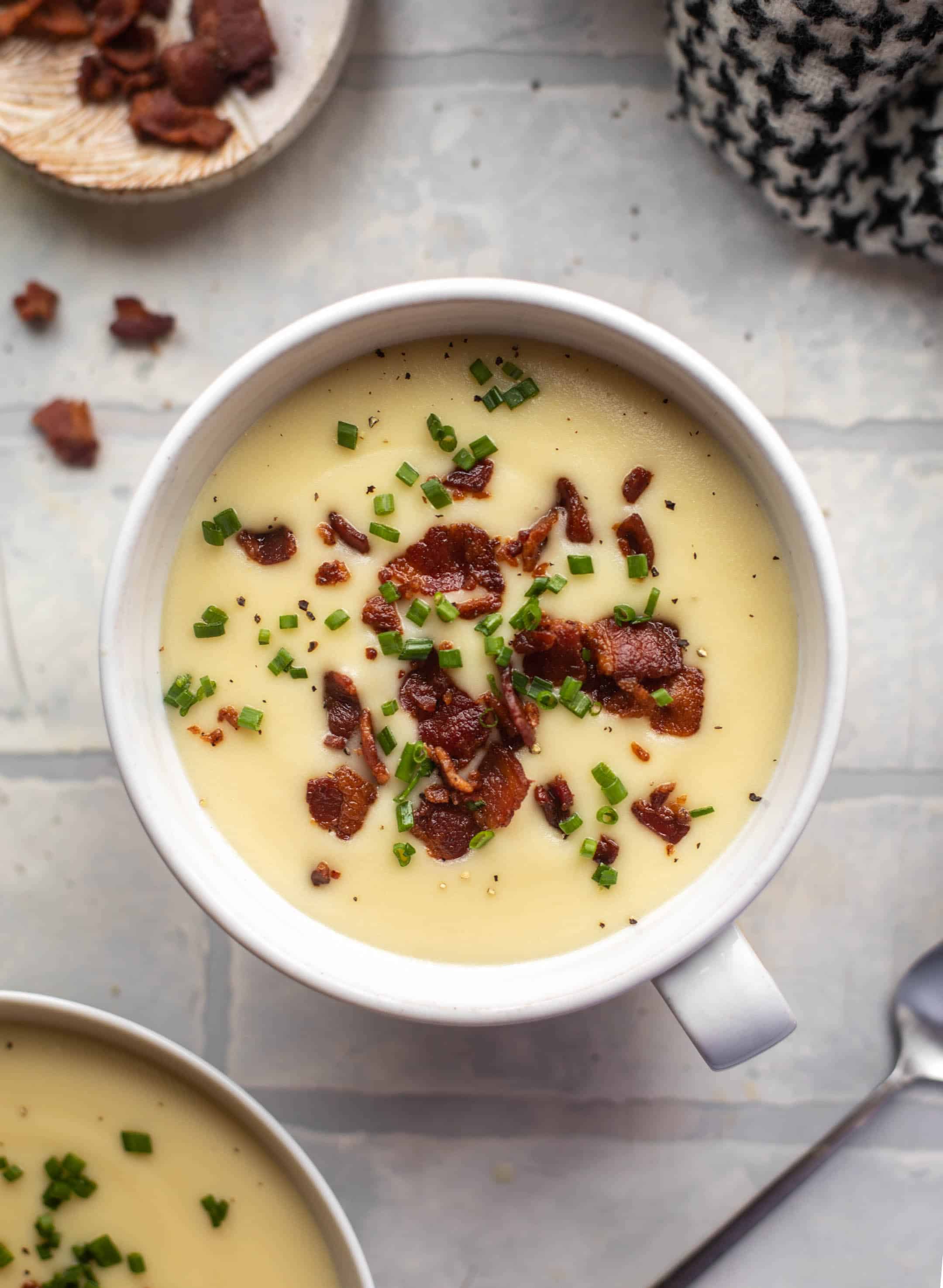 cauliflower potato soup with chipotle bacon