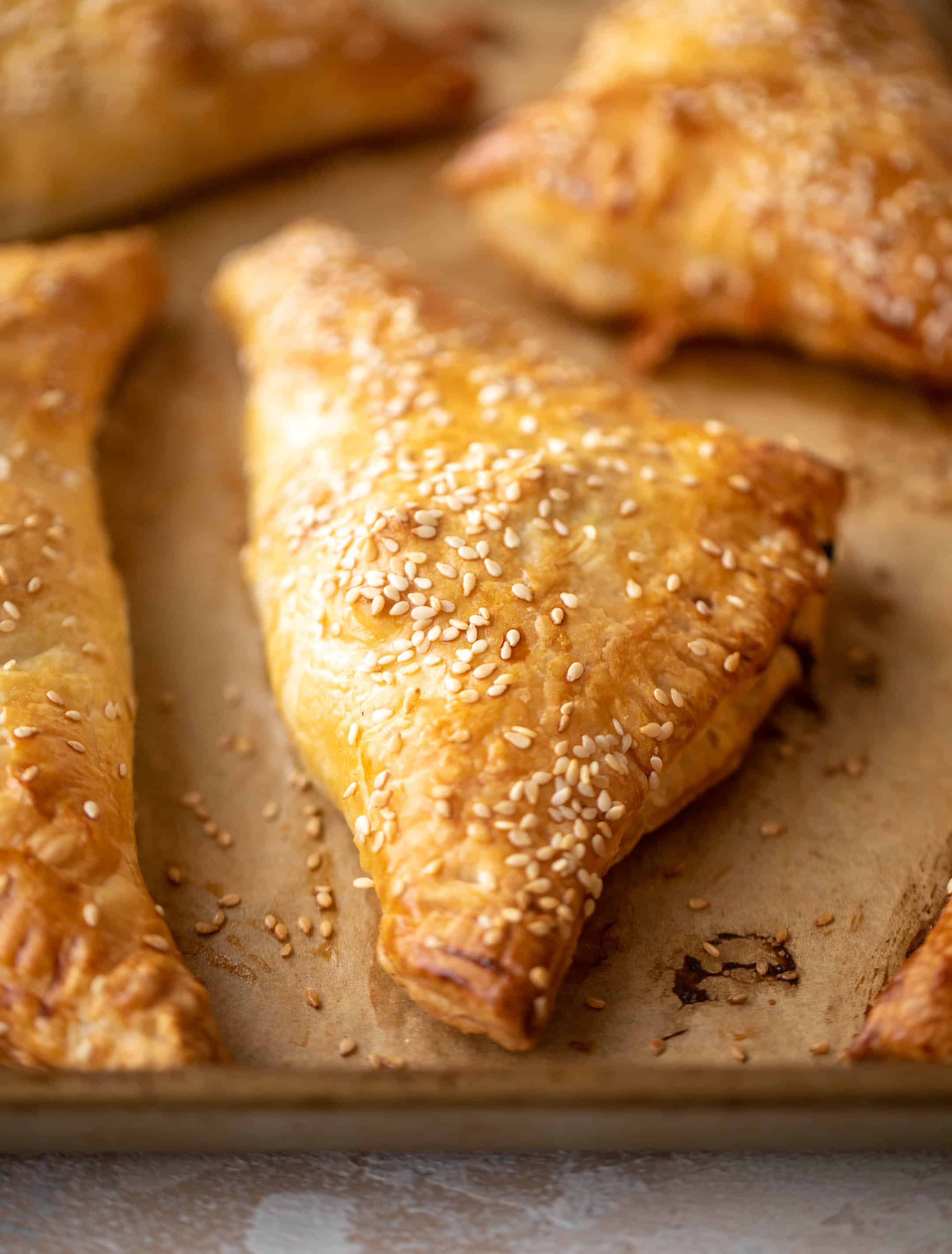 cheeseburger puff pastry pockets