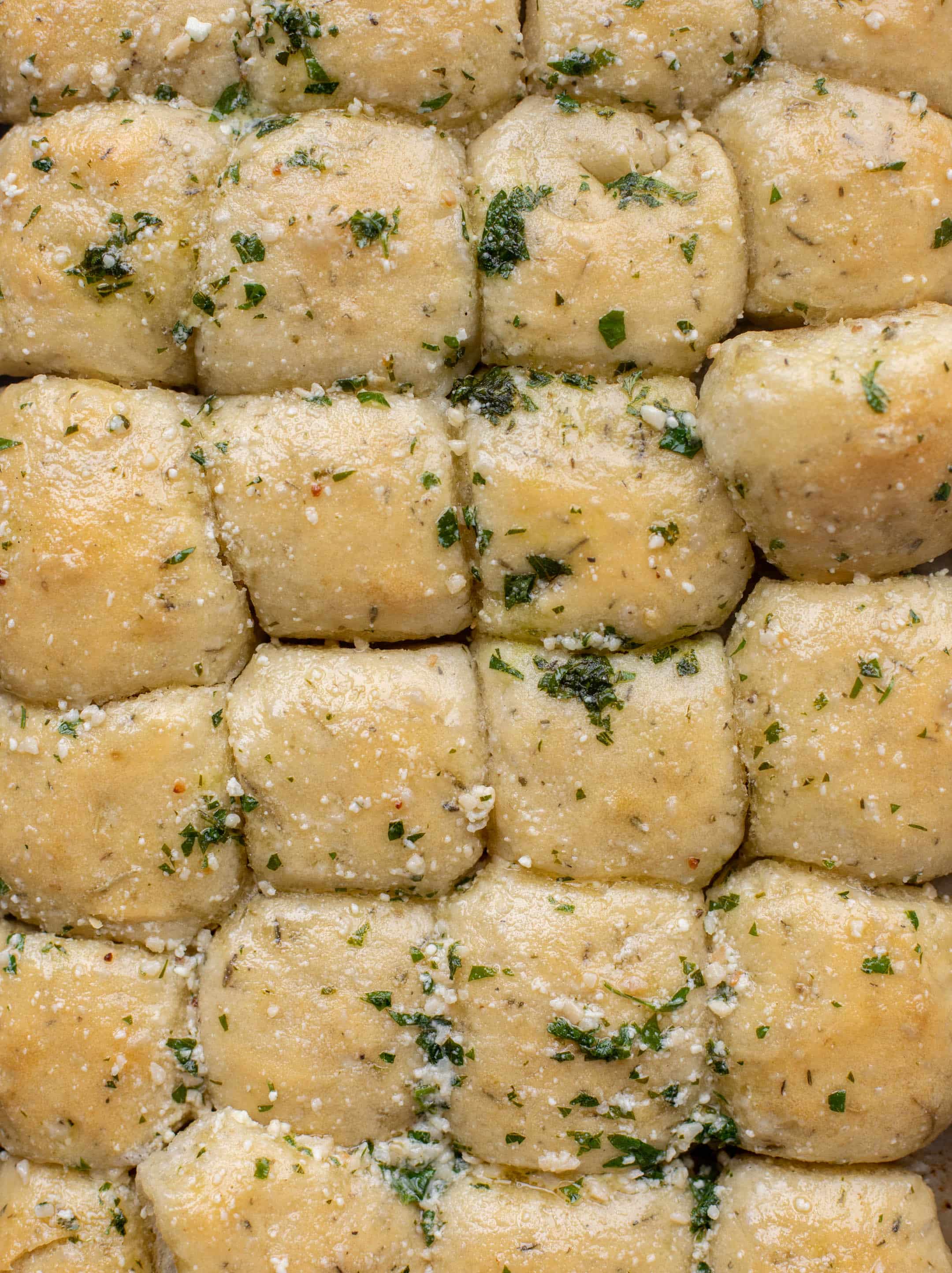 garlic butter pizza rolls