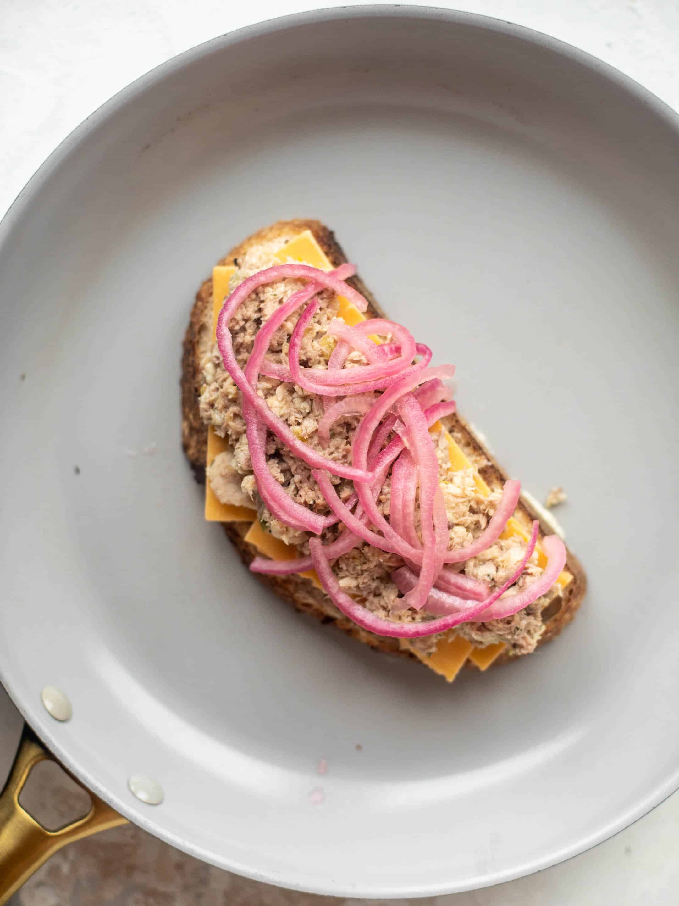 sharp cheddar tuna melts