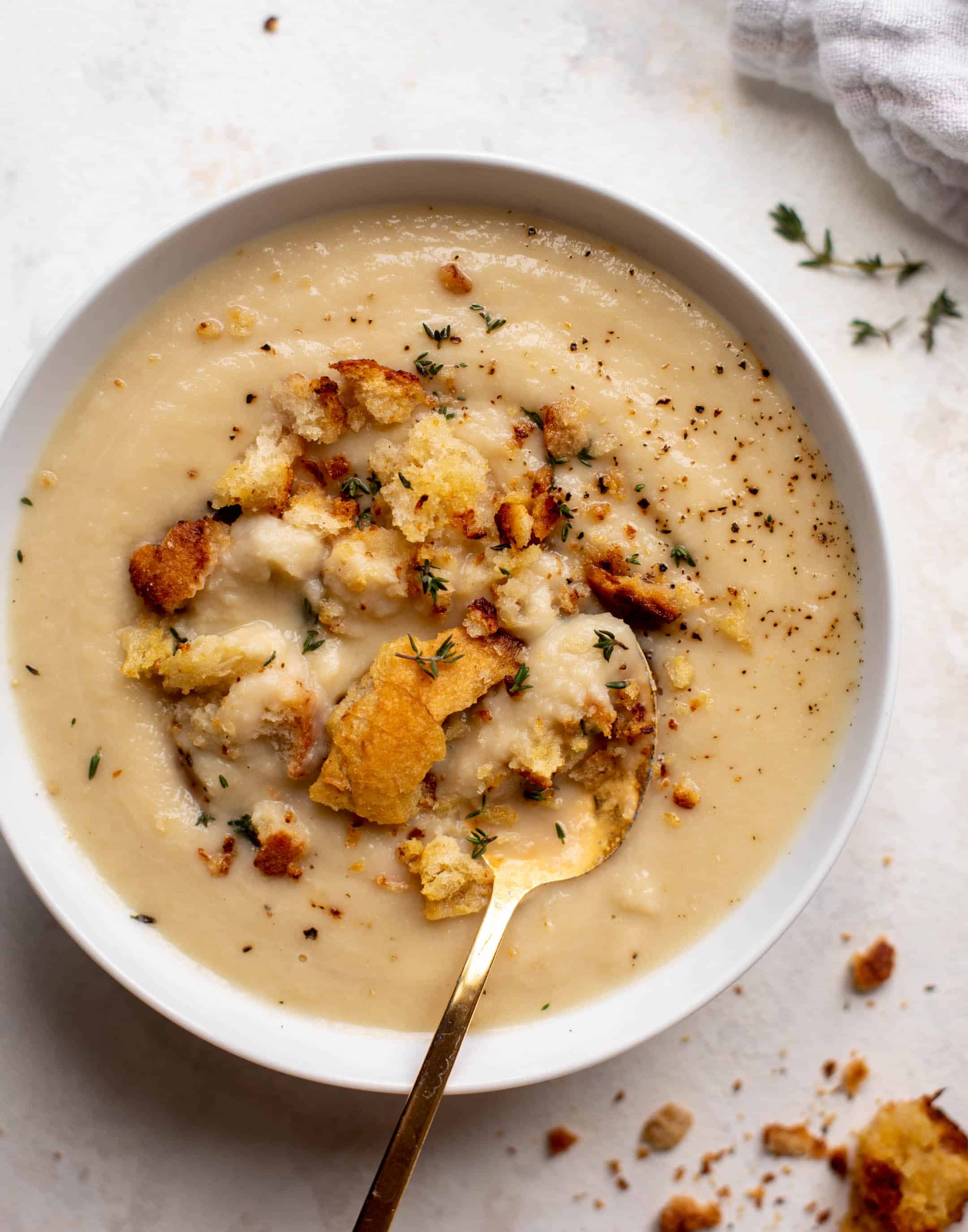 cauliflower white bean soup with mustardy croutons