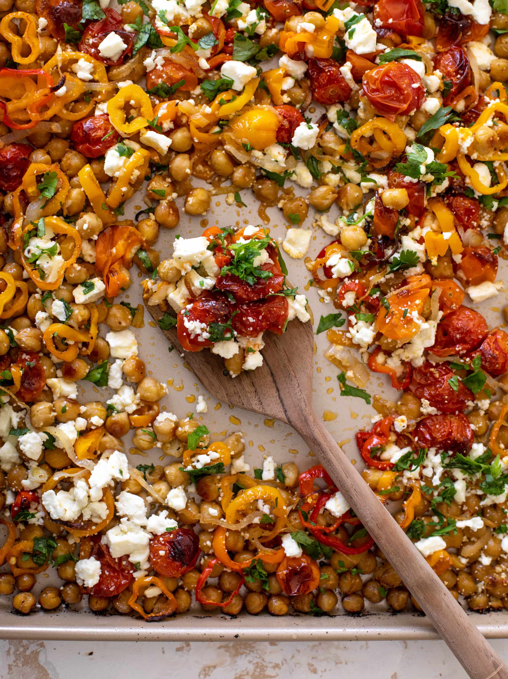 roasted chickpeas with tomatoes and sweet peppers