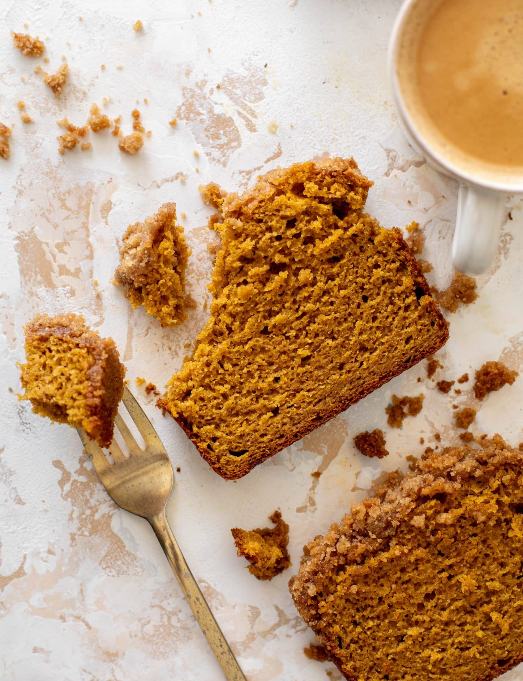 pumpkin bread with chai crumble