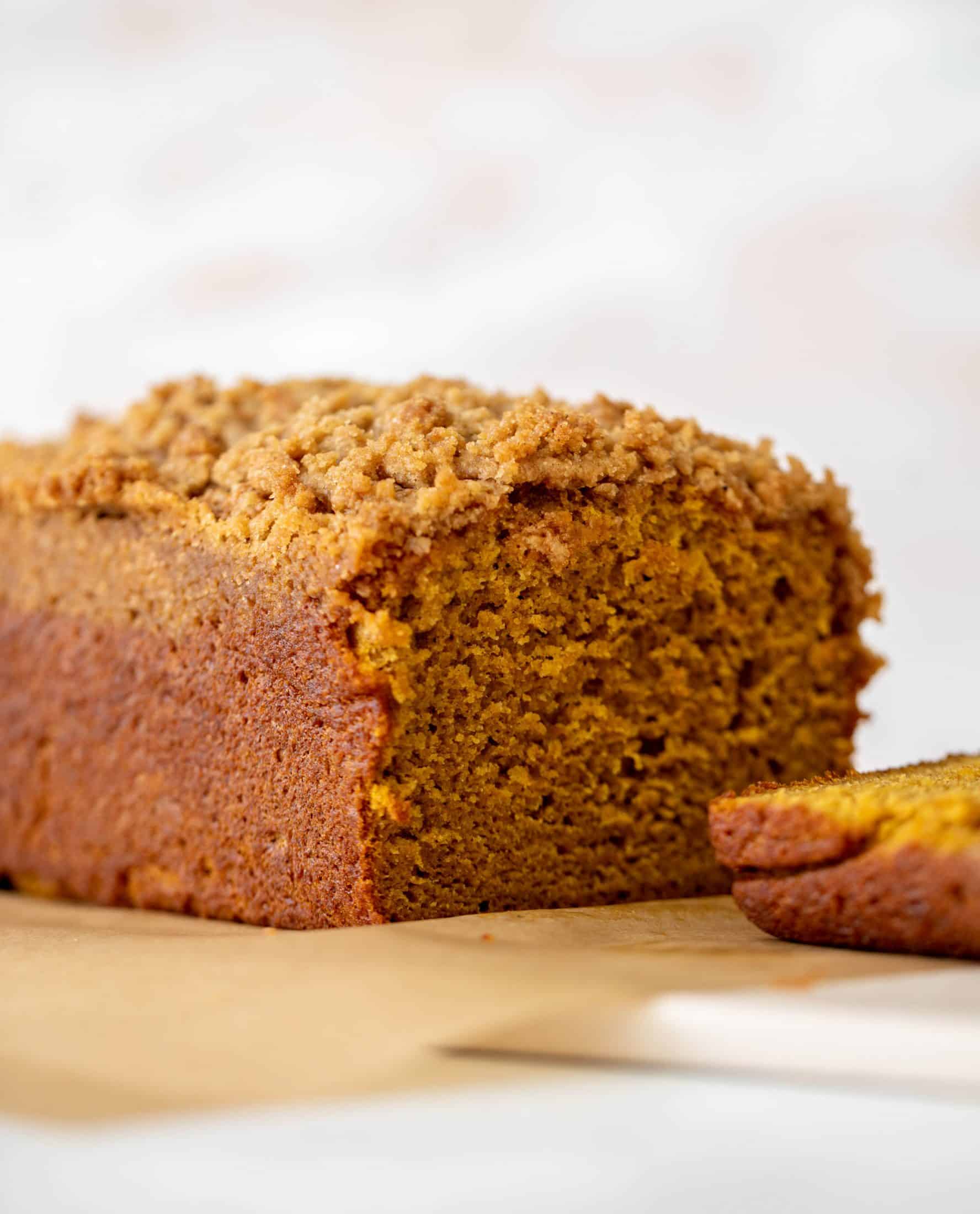 pumpkin bread with chai crumble