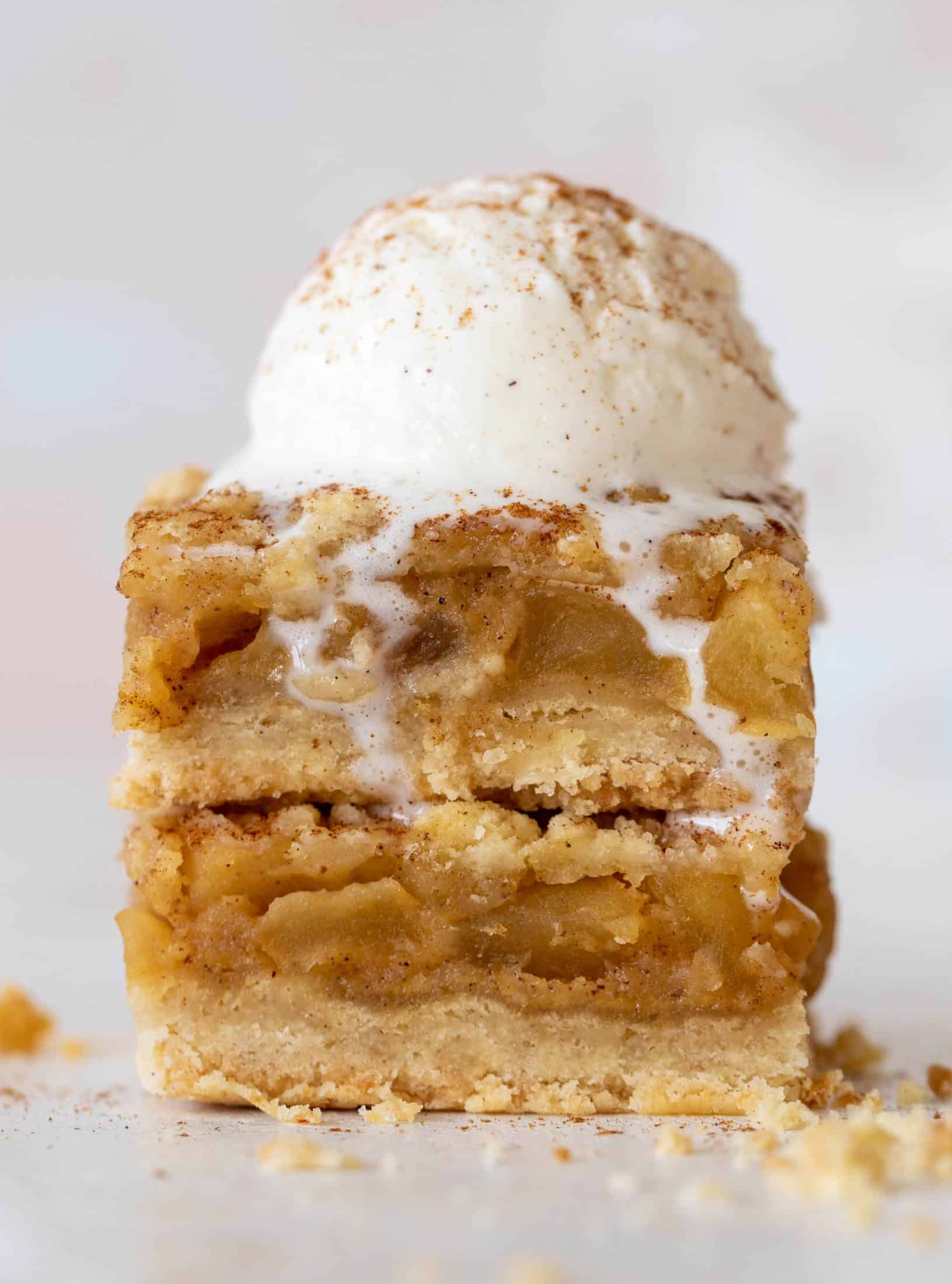 apple pie cobbler bars