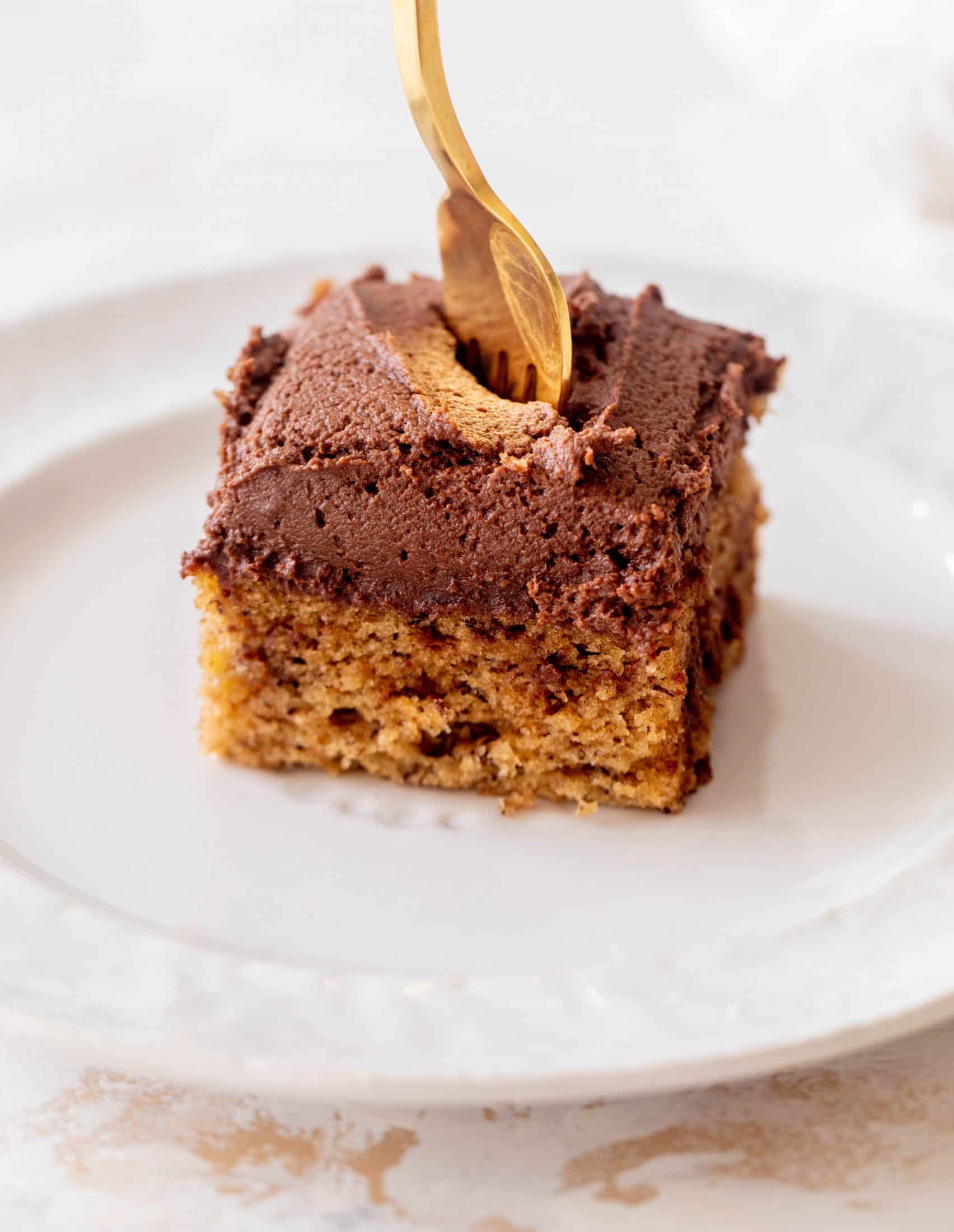 banana cake with chocolate peanut butter frosting