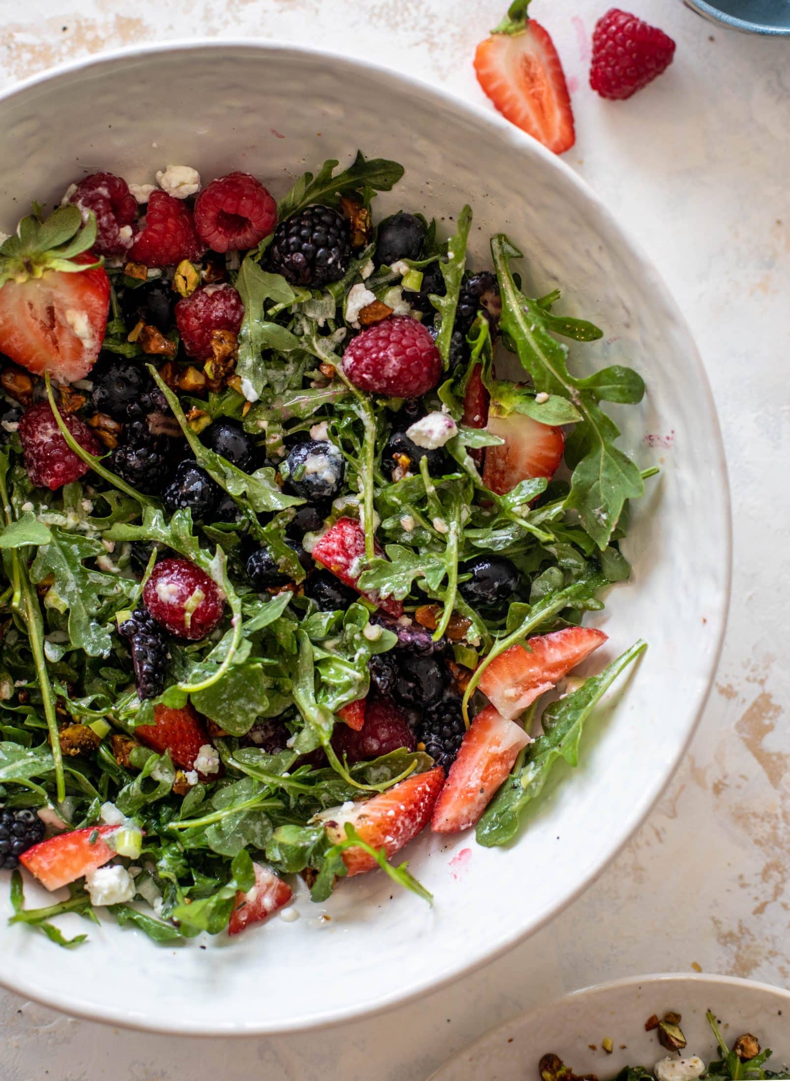 red white and berry arugula salad