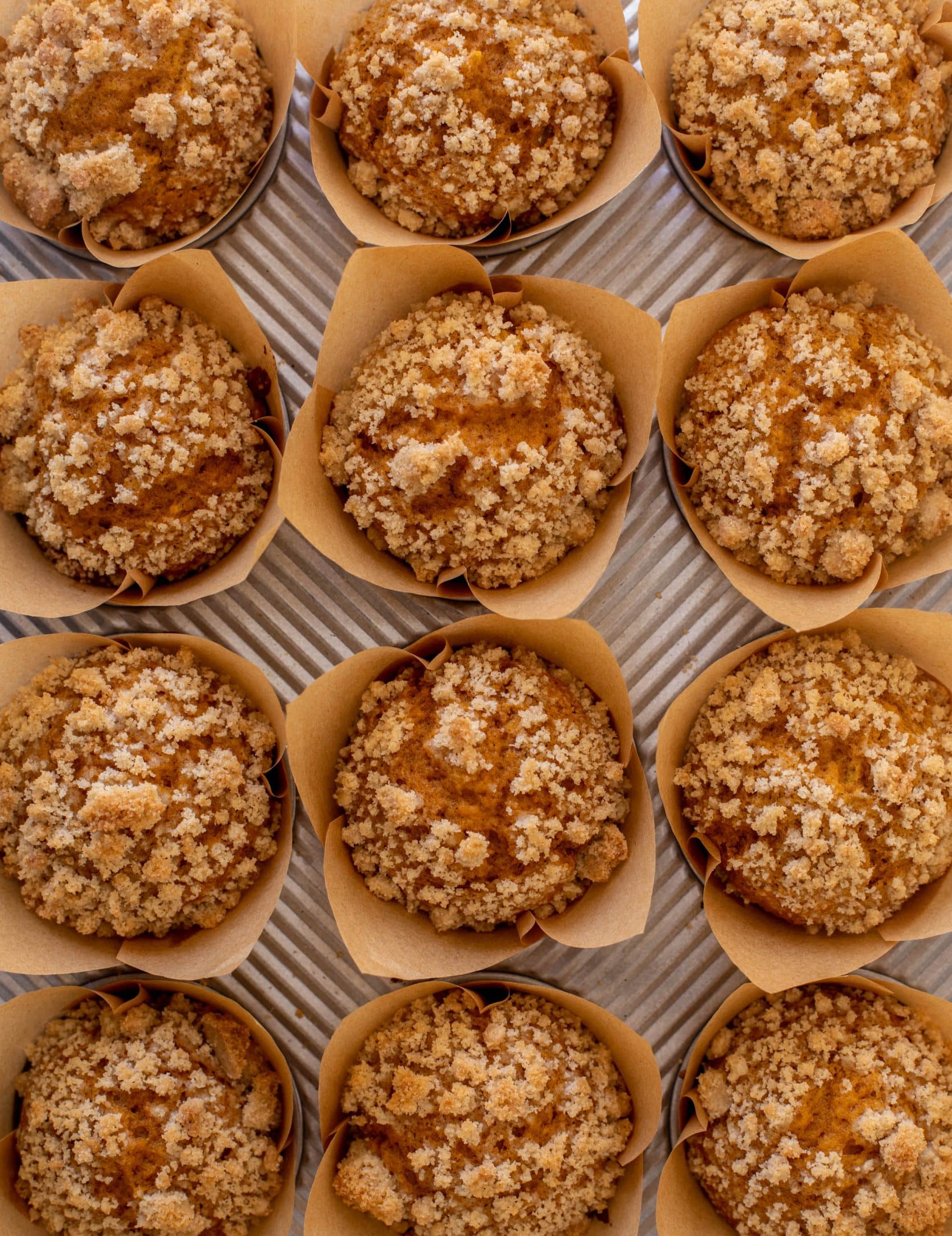 pumpkin coffee cake muffins