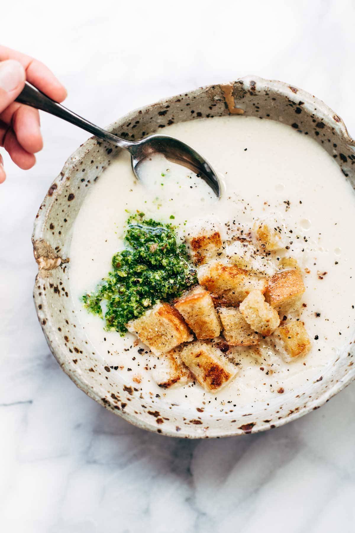 This 5 Ingredient Cheesy Cauliflower Soup is ultra creamy - and all you need is an onion, cauliflower, butter, broth, and cheese! SO EASY. | pinchofyum.com This 5 Ingredient Cheesy Cauliflower Soup is ultra creamy - and all you need is an onion, cauliflower, butter, broth, and cheese! SO EASY. | pinchofyum.com